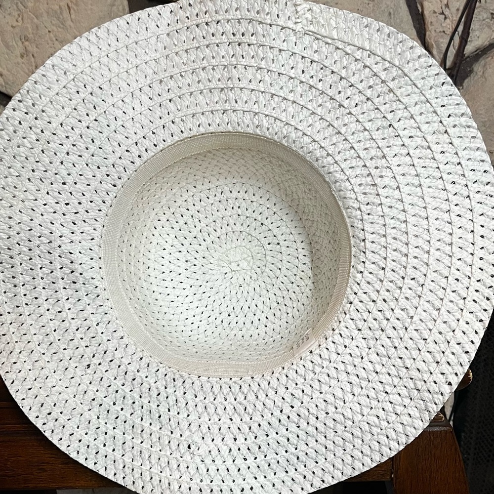 White Straw Hat - Picture 2 of 2